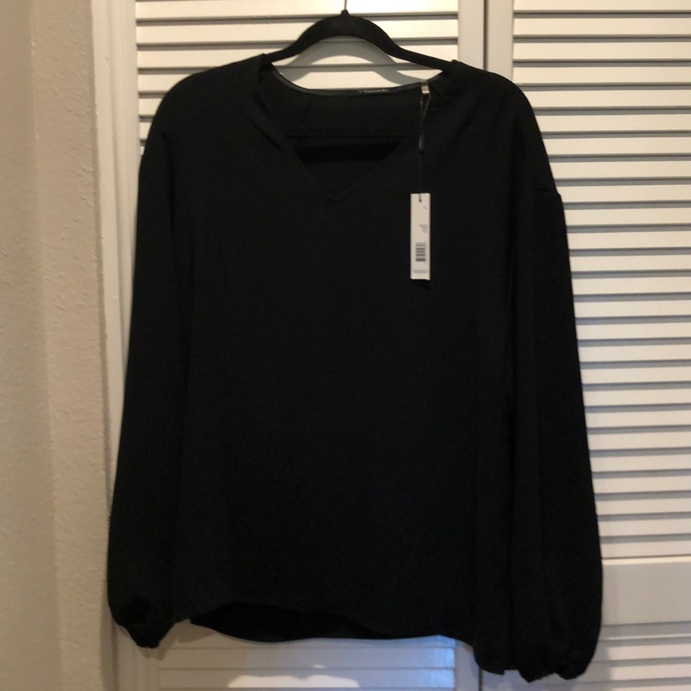 T TAHARI BLOUSE